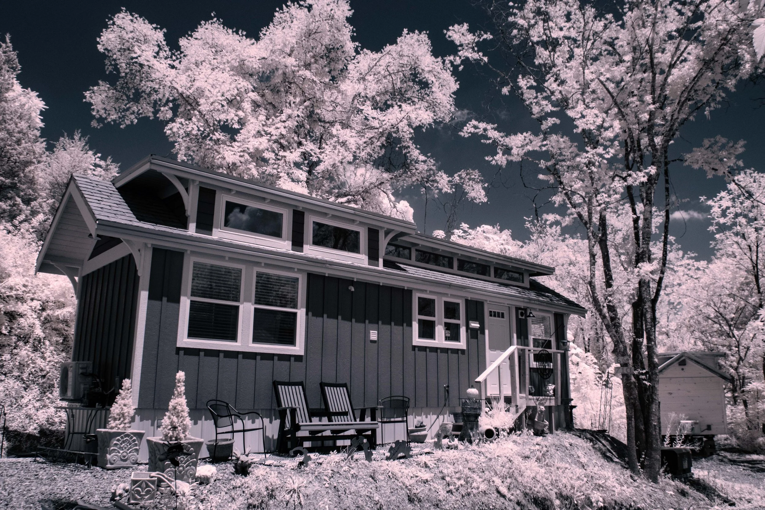 Momtinyhouse.jpg
