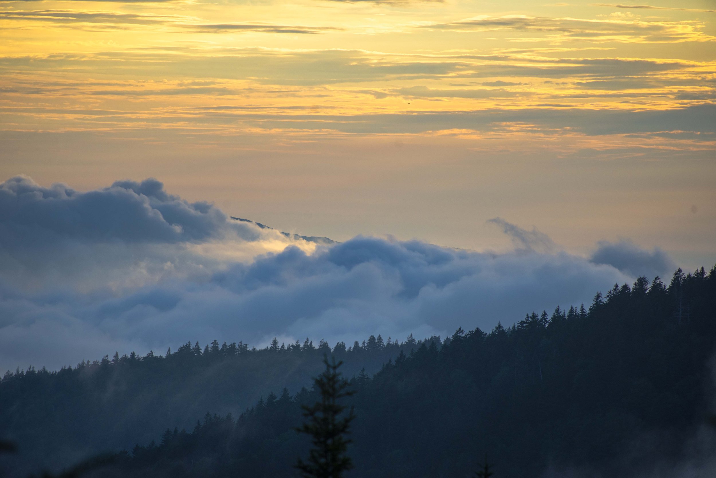 Sunset Rays in clouds from Smokey Dome.jpg