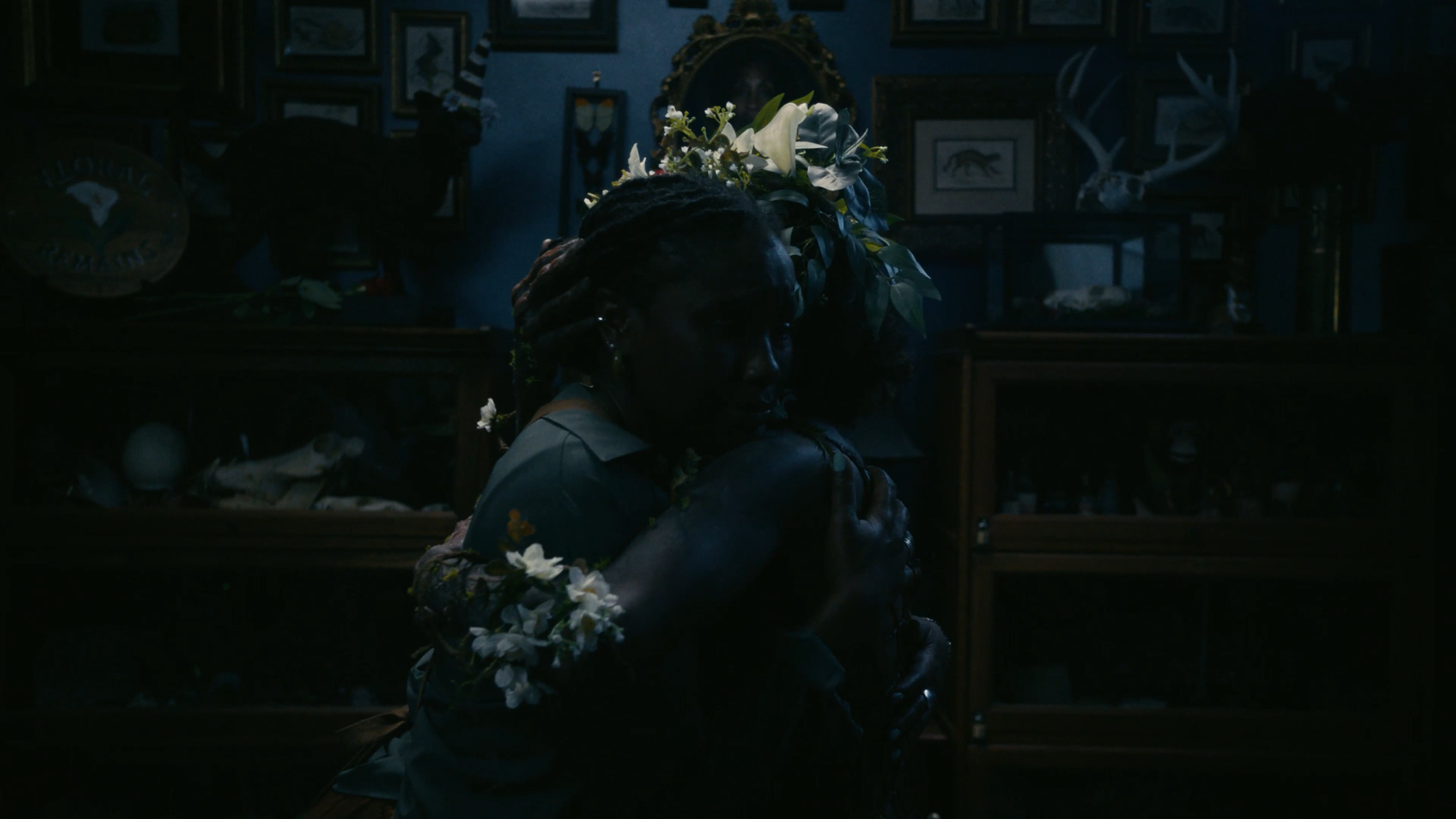 FR_Iris Mom hug.png