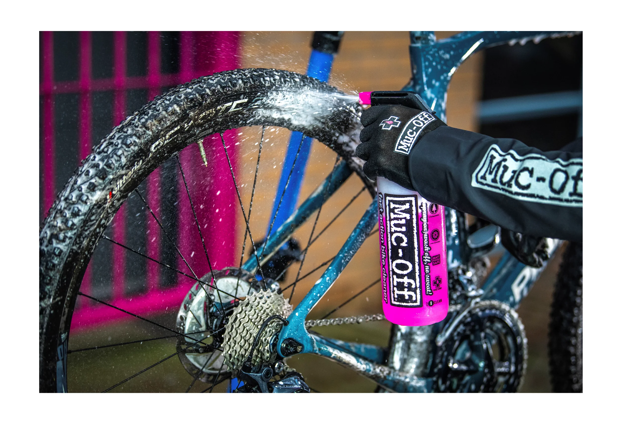 pink-muc-off-cykelvask-bike-cleaner-1-liter-2016_4.webp