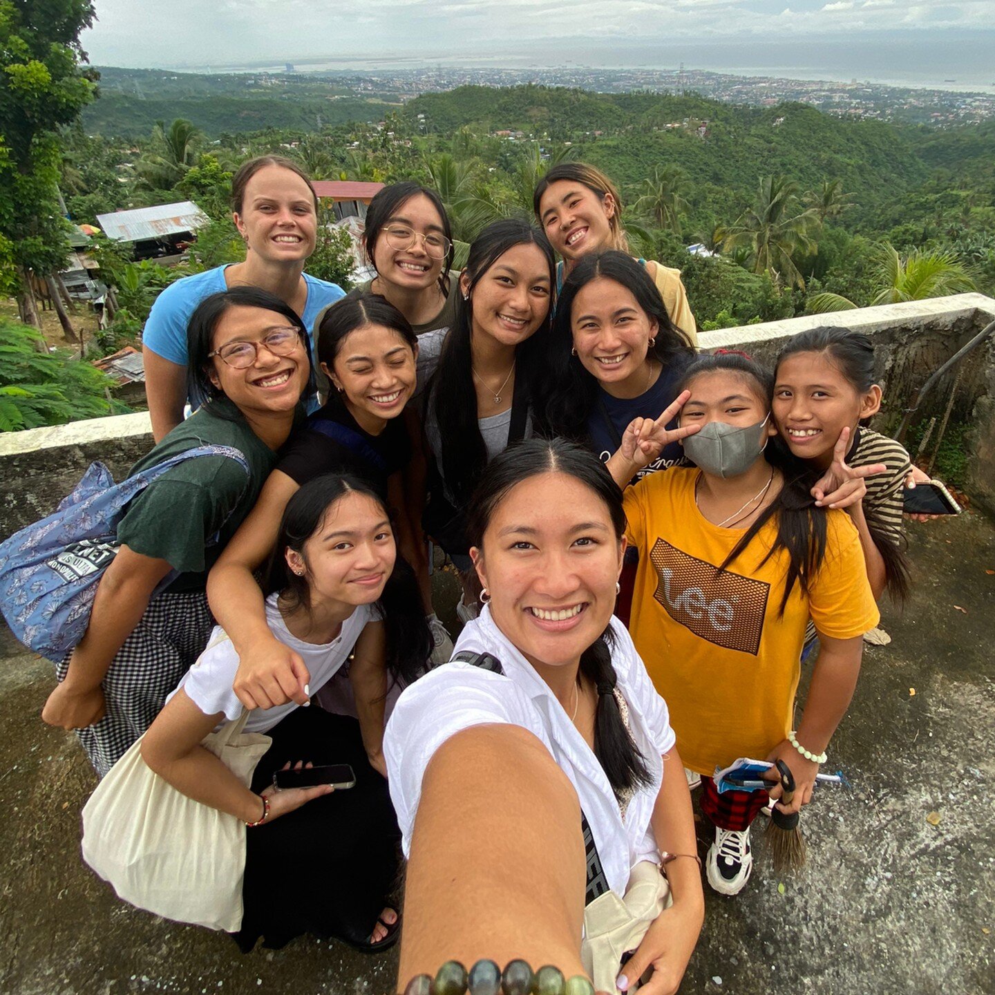 Loving the photos and videos we are receiving in real-time from the group of Australian and New Zealand volunteers who are currently overseas in Cebu, a province in the Philippines.
 
Some fun facts about Cebu:
1. Cebu City compromises more than 150 