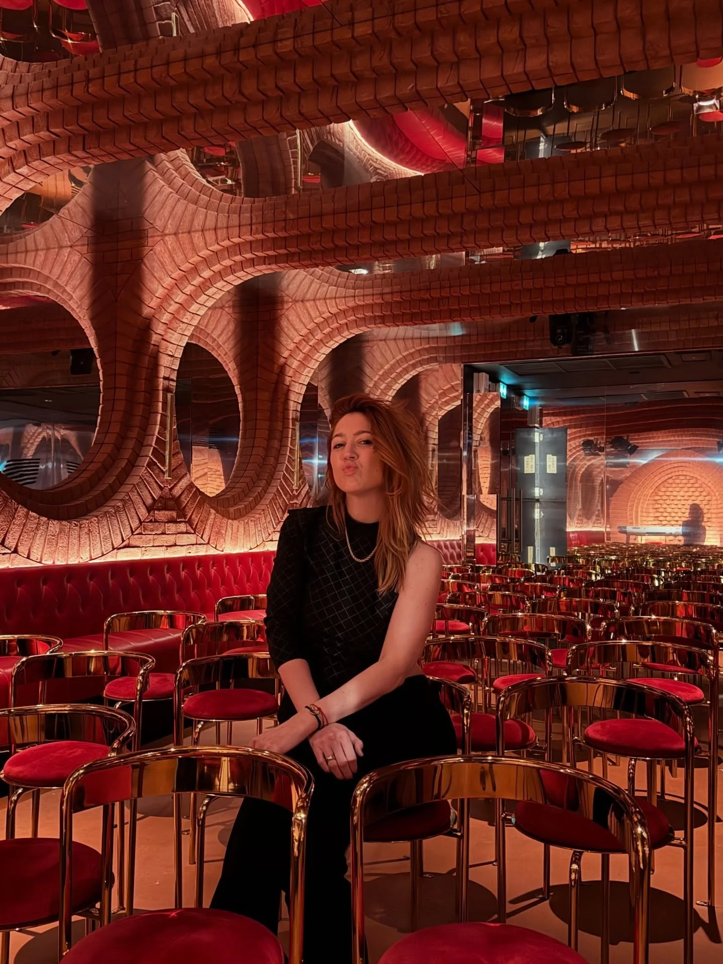 On vous attend mercredi 18.02 au @lesolotheatre nouveau club design dans le 11e. Ensemble, on va y cr&eacute;er de la magie le temps d&rsquo;une soir&eacute;e 💫 h&acirc;te de vous d&eacute;voiler nos duos in&eacute;dits avec @leonardlasry &amp; @car