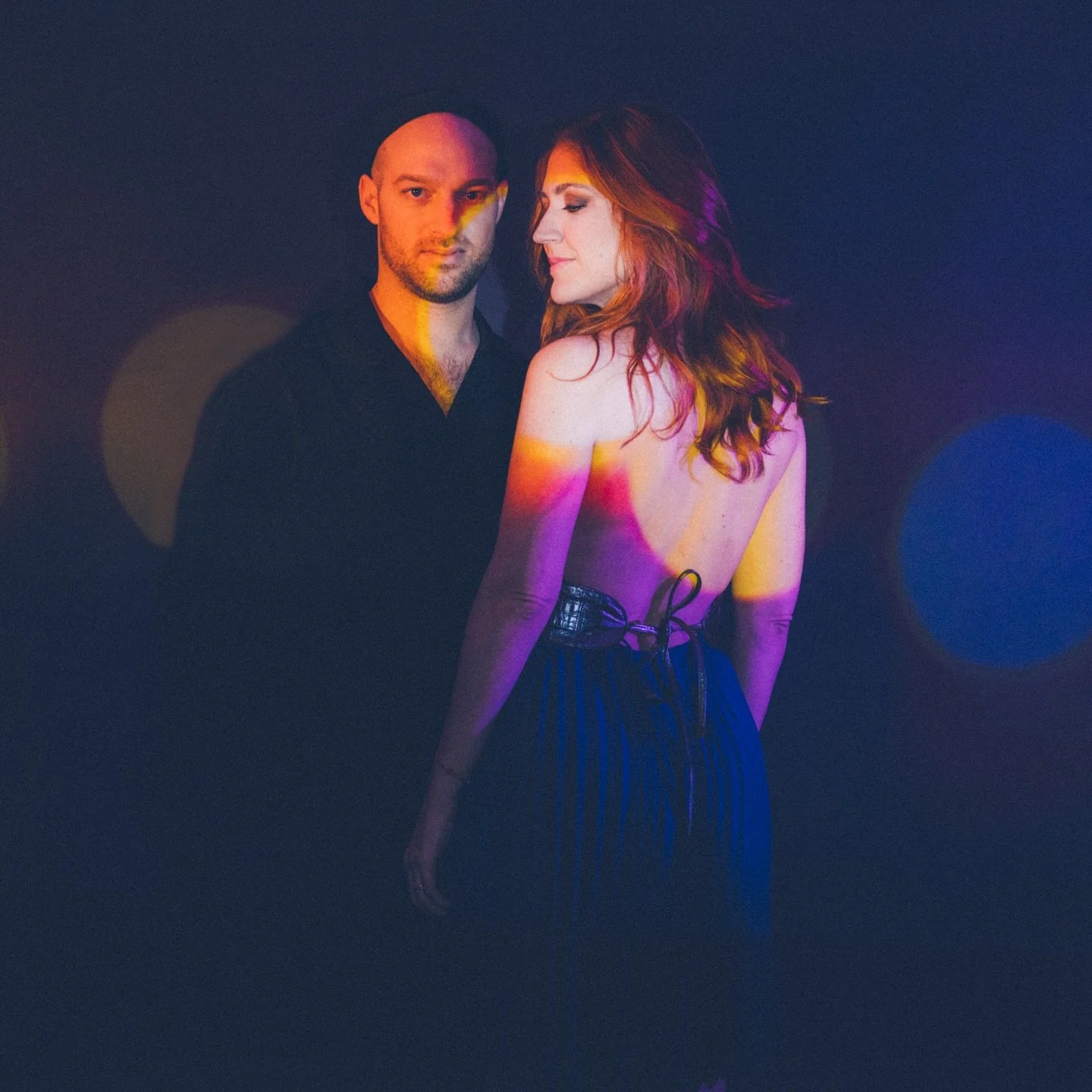 Ce sera le 20e pays dans lequel on joue. 🌍✨
&Agrave; votre avis&hellip; quel est ce 20e pays o&ugrave; nous allons donner 4 workshops &amp; un concert cette semaine ? 🥰

📸 @laurag_photo 

#sophiedequay