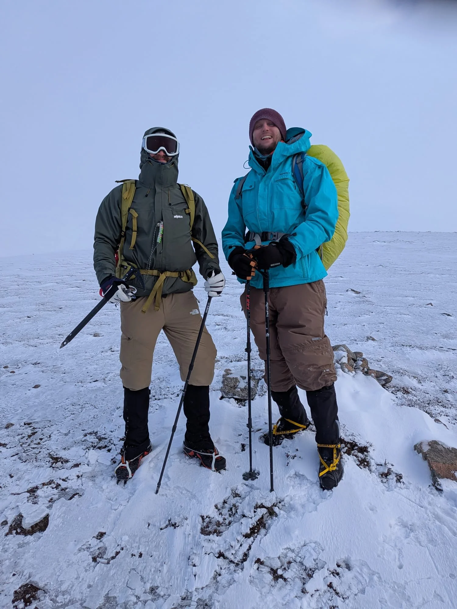 Robbo fully wrapped up doing some winter training in the snow