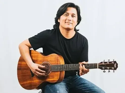 Live Music - Paolo Apuli