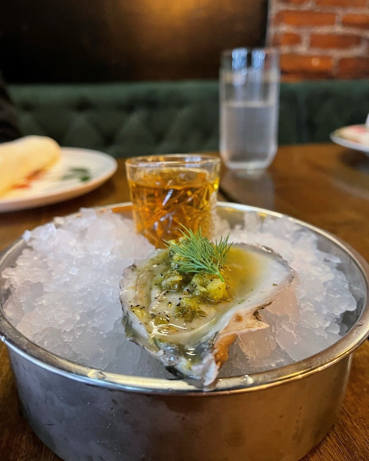 The cure to any of your mid-week blues 🦪 #oysterback 

We open at 4 today. Happy Hour deals served from 4-6pm every Wednesday, Thursday, and Friday! 🍔🍷