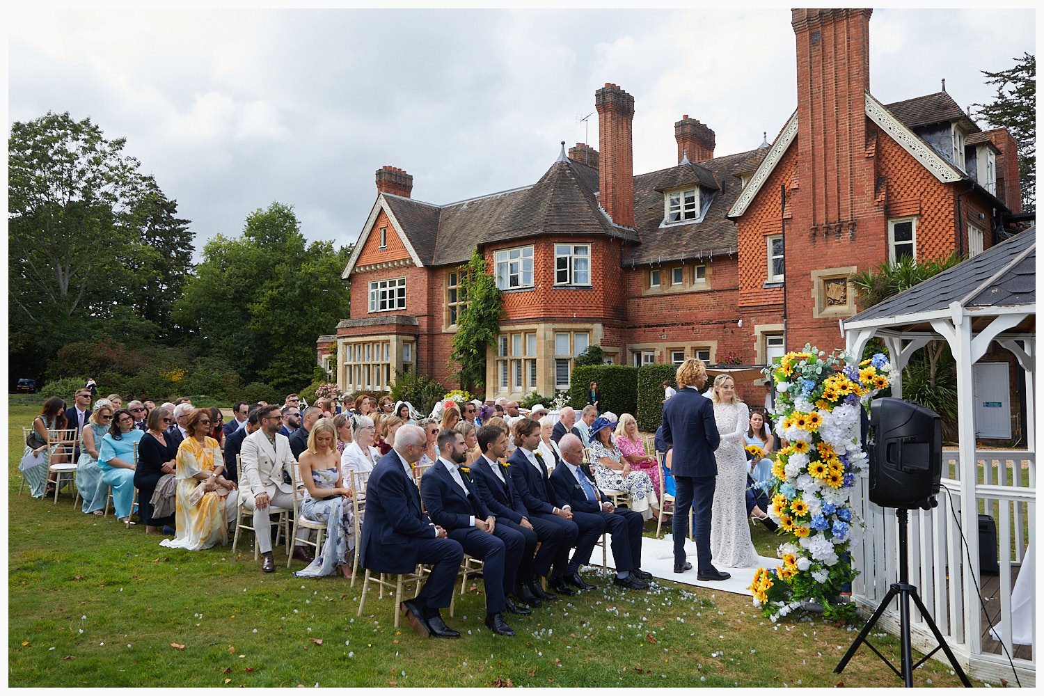 320-cantley-house-hotel-wokingham-wedding-photography_247-397A6121-07_ljks.jpg