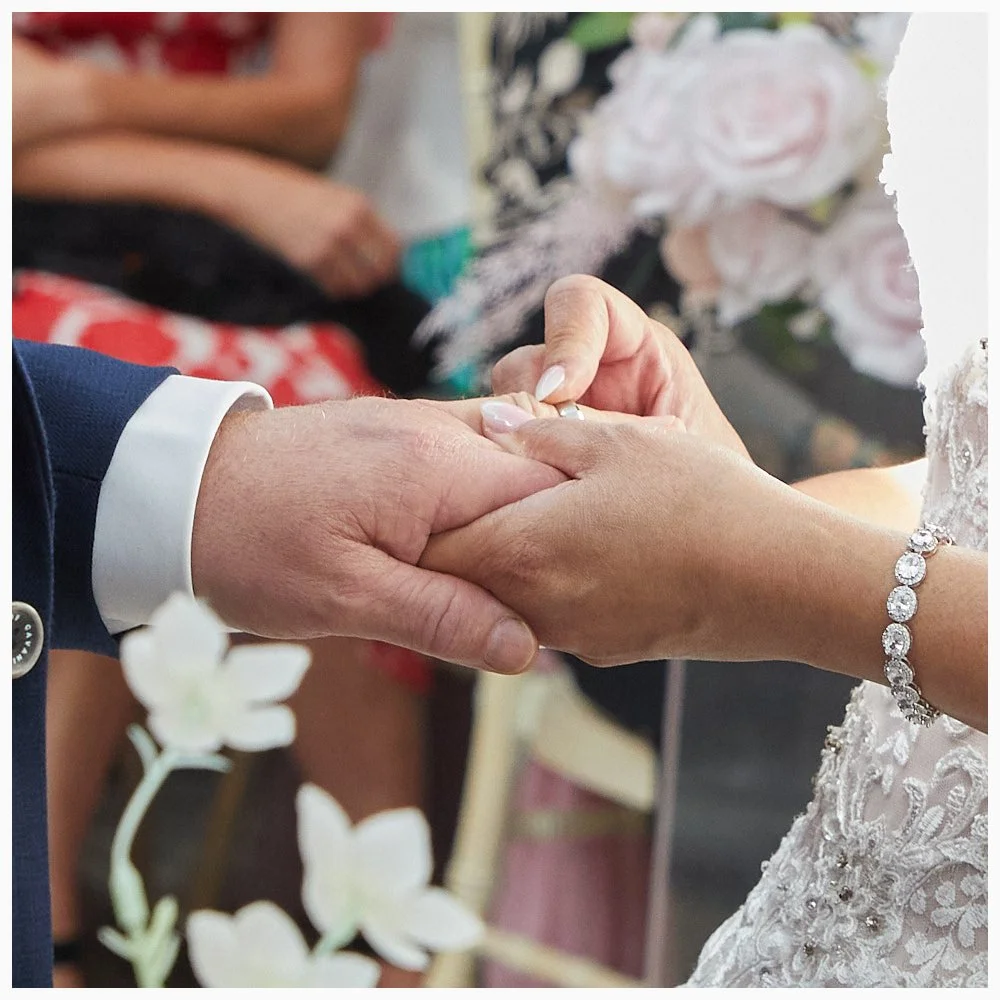 121-Highfield-Park-Heckfield-wedding-photography__138-397A4622-07_tlsw.jpg
