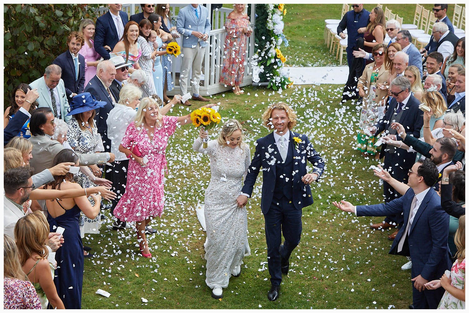 325-cantley-house-hotel-wokingham-wedding-photography_274-397A6159-07_ljks.jpg