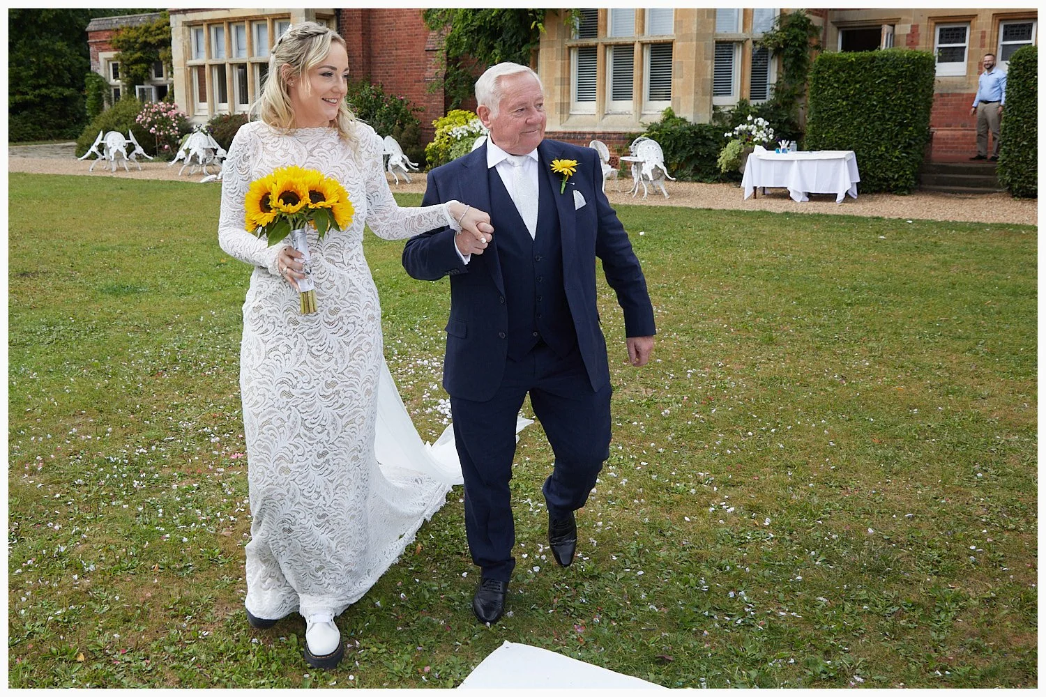 308-cantley-house-hotel-wokingham-wedding-photography_166-397A6035-07_ljks.jpg