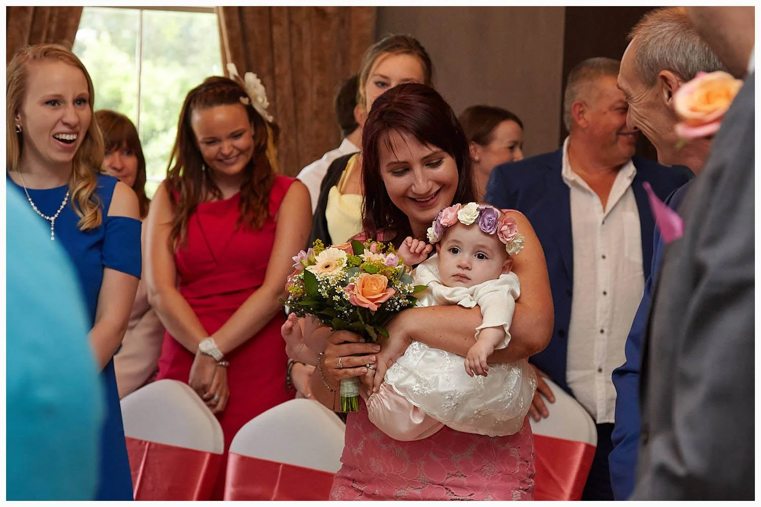 009-Highfield-Park-Heckfield-wedding-photography-008-052-5756-04_admk.jpg