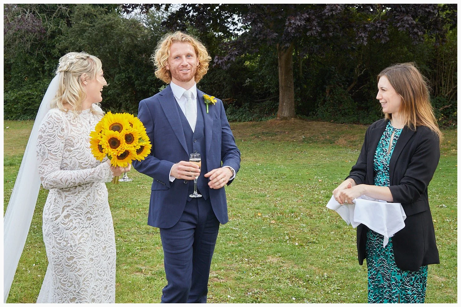 324-cantley-house-hotel-wokingham-wedding-photography_266-397A6143-07_ljks.jpg
