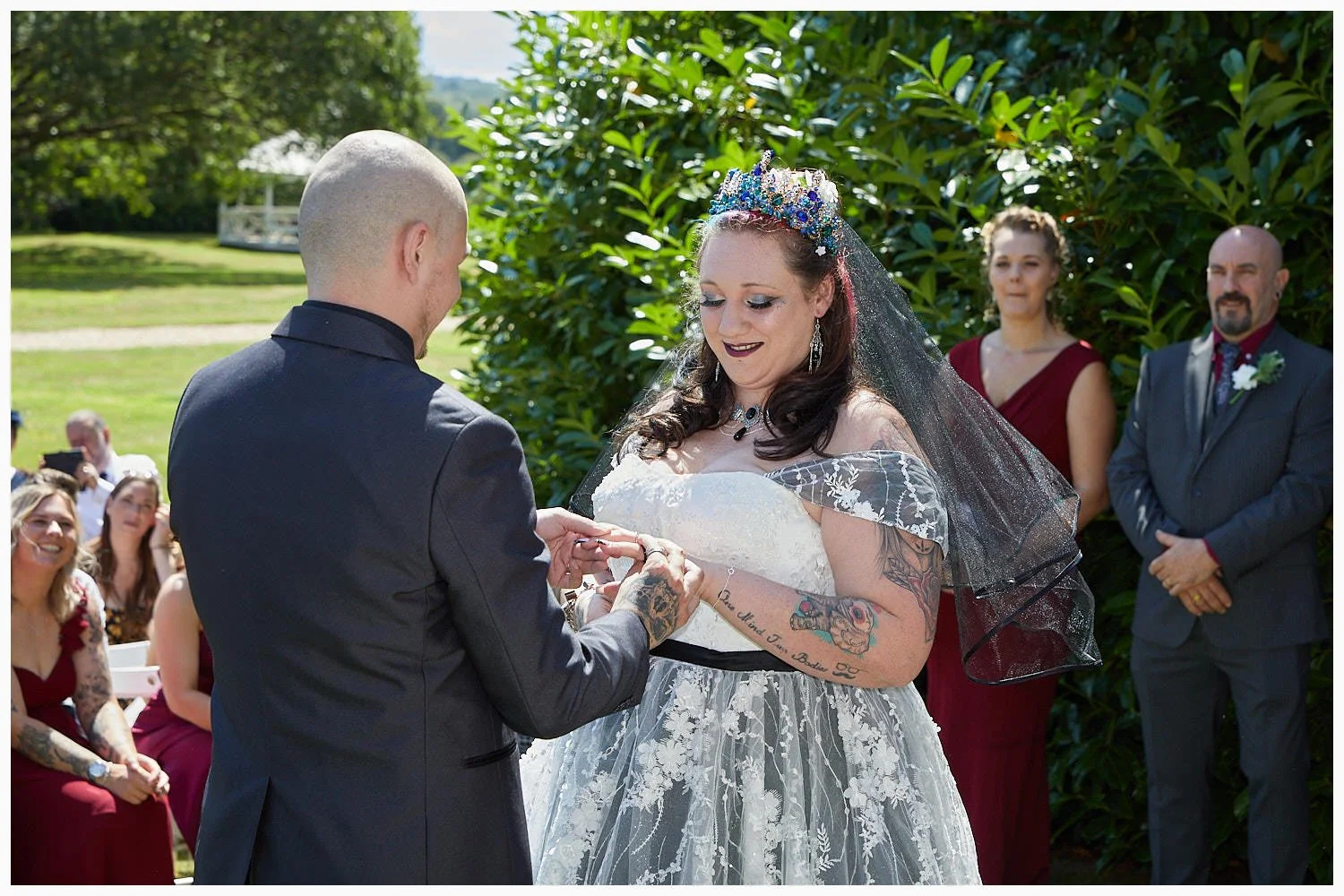 004-Highfield-Park-Heckfield-wedding-photography-004-093-414A6813-06_olhr.jpg