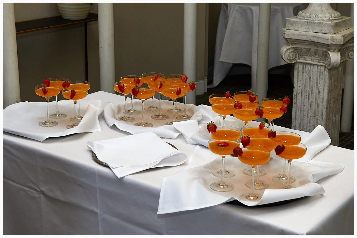 127-Highfield-Park-Heckfield-wedding-photography__179-397A4752-07_tlsw.jpg