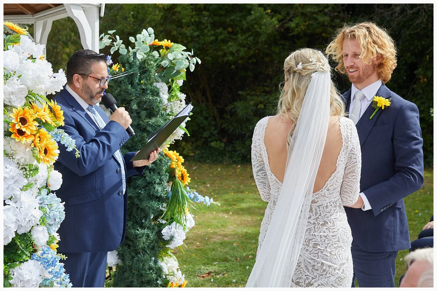 317-cantley-house-hotel-wokingham-wedding-photography_224-397A6113-07_ljks.jpg