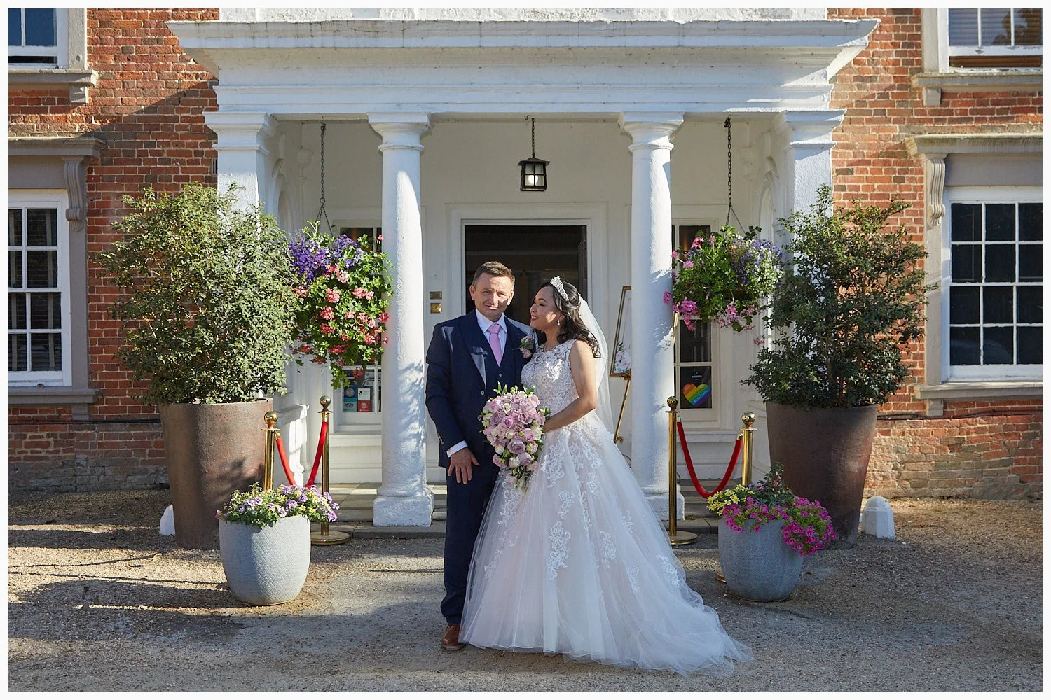 146-Highfield-Park-Heckfield-wedding-photography__326-397A5289-07_tlsw.jpg
