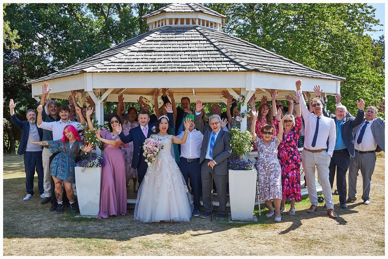129-Highfield-Park-Heckfield-wedding-photography__201-397A4842-07_tlsw.jpg