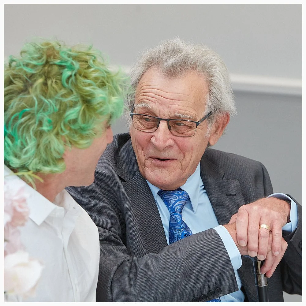 111-Highfield-Park-Heckfield-wedding-photography__092-6C1A6712-05_tlsw.jpg