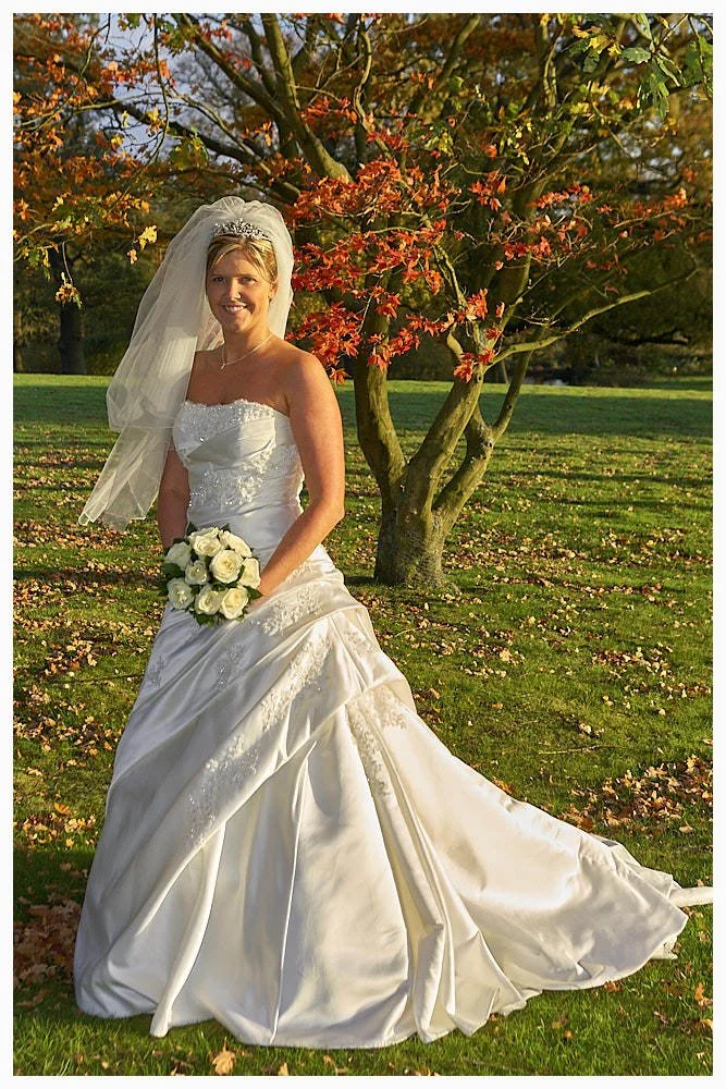 016-Highfield-Park-Heckfield-wedding-photography-014-368-7359-01_jsh.jpg