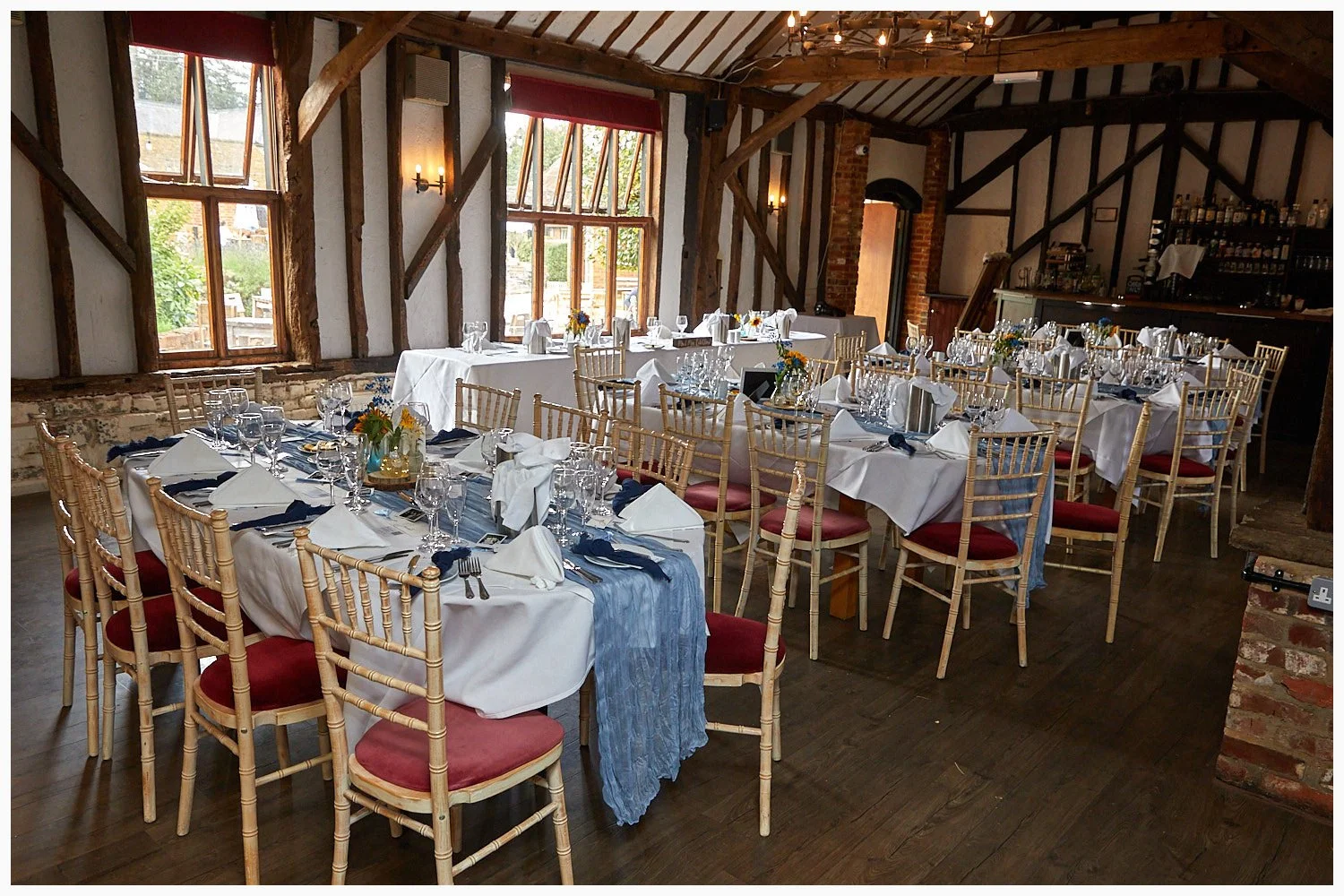 332-cantley-house-hotel-wokingham-wedding-photography_352-397A6493-07_ljks.jpg