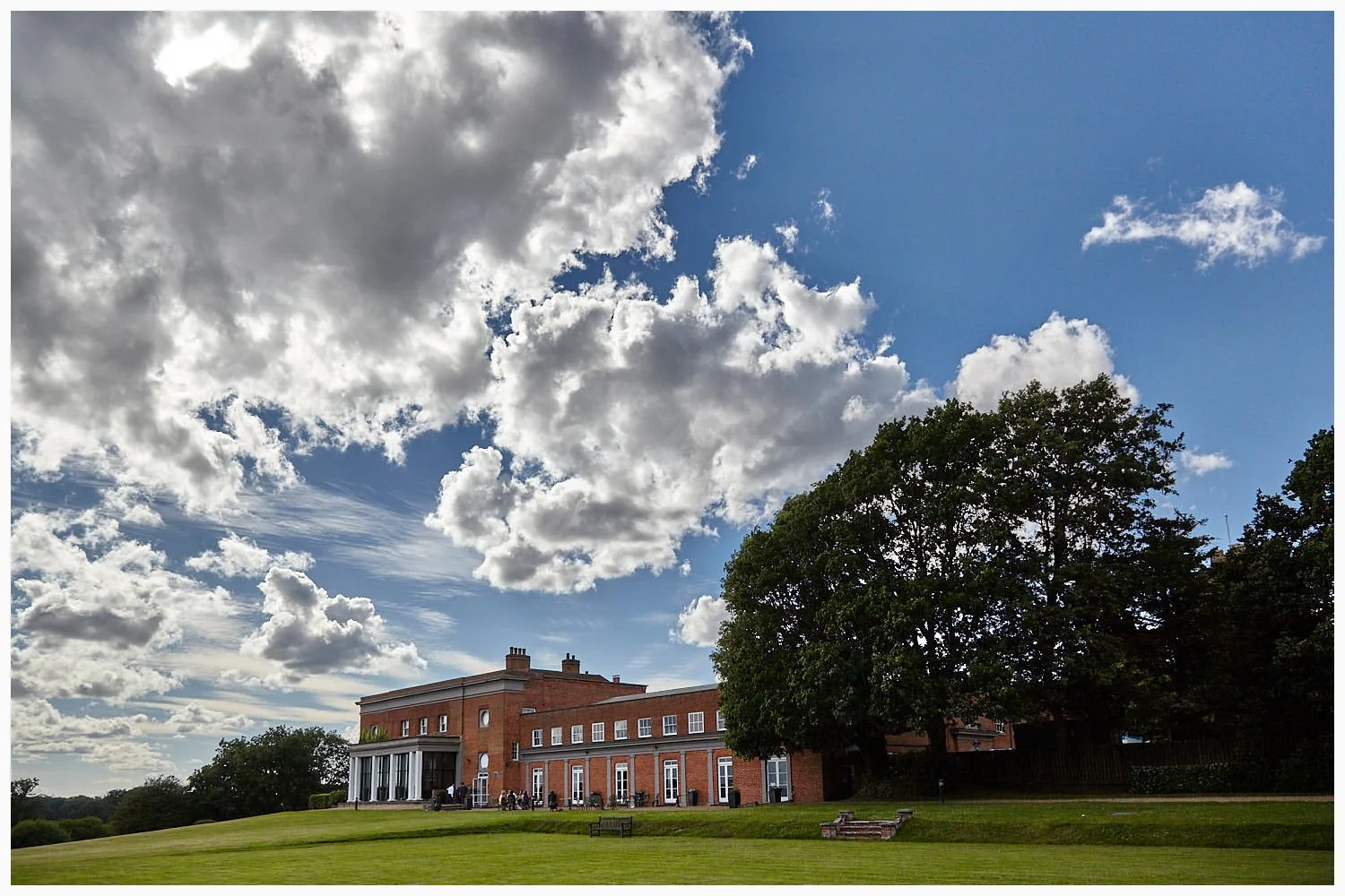 002-Highfield-Park-Heckfield-wedding-photography-002-254-6288-04_admk.jpg
