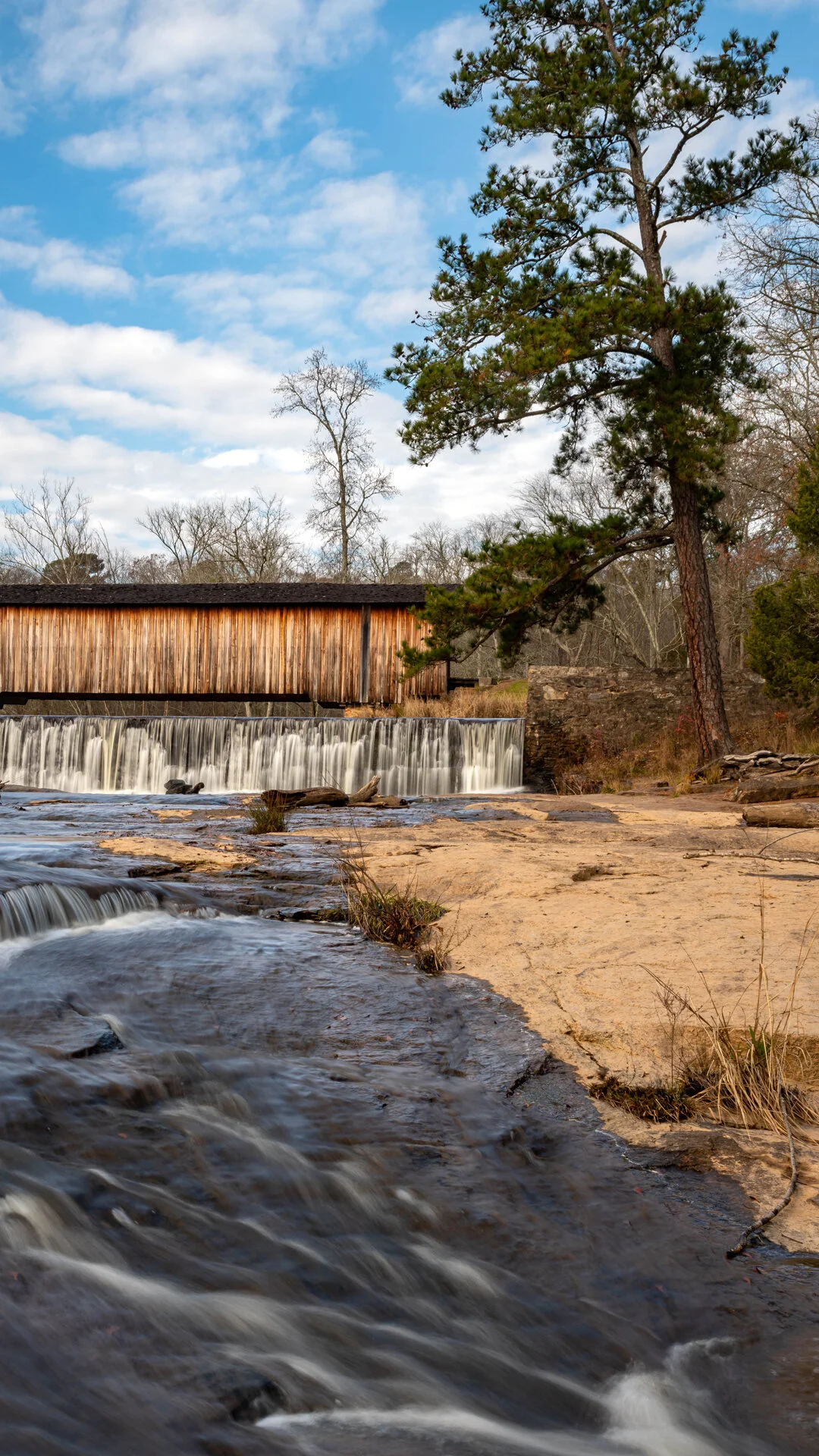 _wallpaper_WatsonMillCoveredBridge.jpg