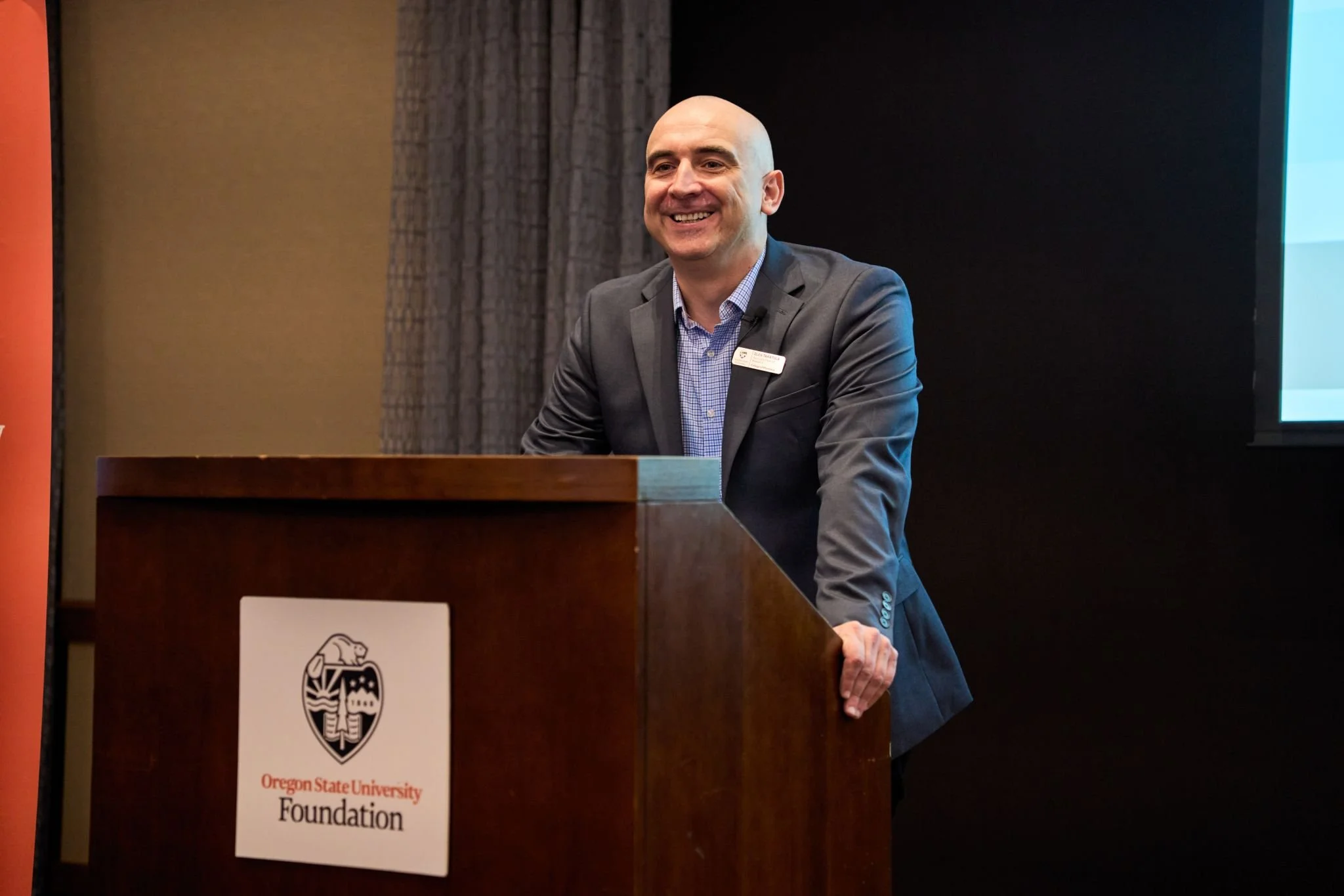 Oleh Taratula, associate dean for research in the Oregon State University College of Pharmacy, recently delivered a lecture highlighting new research developments from the college and presenting his pioneering work on a novel therapeutic approach for