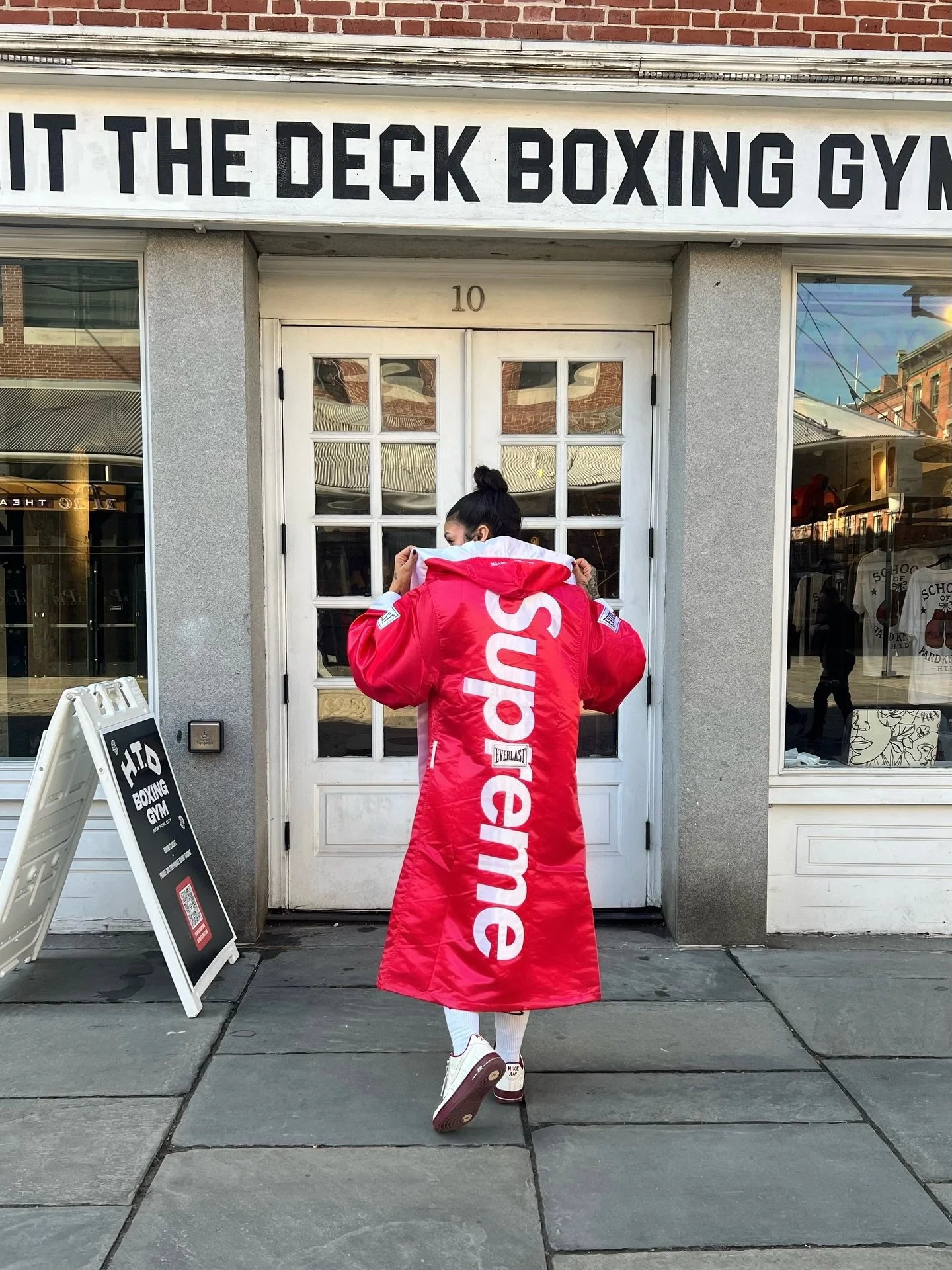 We can&rsquo;t wait to see you tonight for Frozen Fury! 

We&rsquo;re excited to be raffling off this @everlast Supreme robe- same style as the pros. 🥊

Don&rsquo;t miss your chance to win big!