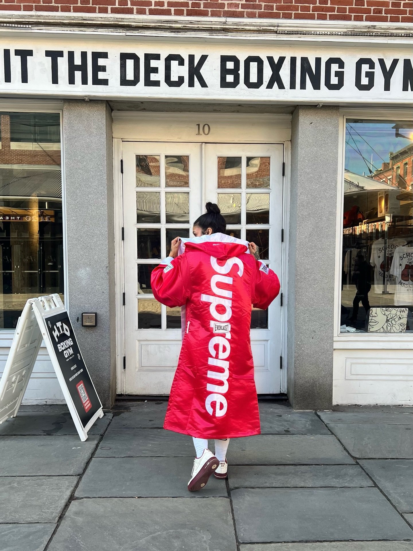 We can&rsquo;t wait to see you tonight for Frozen Fury! 

We&rsquo;re excited to be raffling off this @everlast Supreme robe- same style as the pros. 🥊

Don&rsquo;t miss your chance to win big!