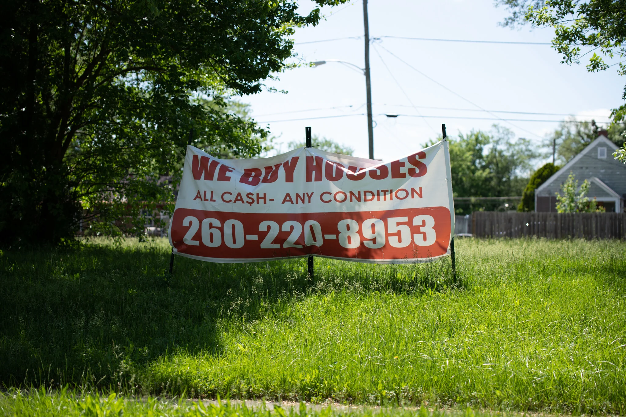 Sell-Your-House Signs Stir Debate