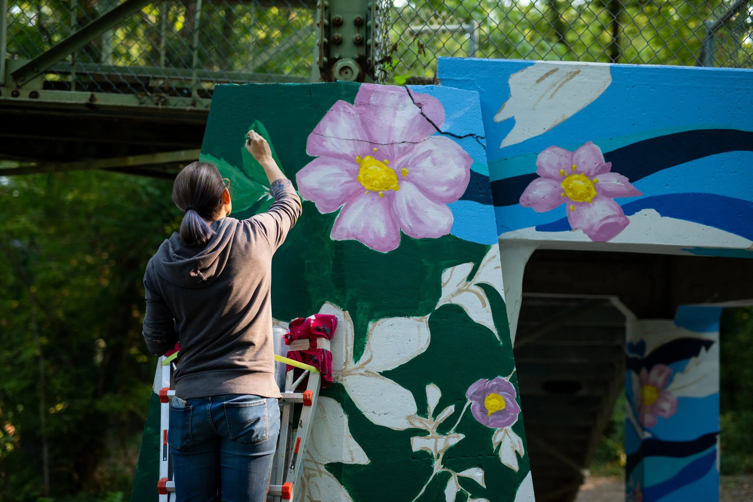 Muralist Suzi Rhee 