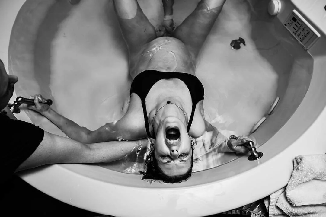 Mama in the throes of a contraction. 