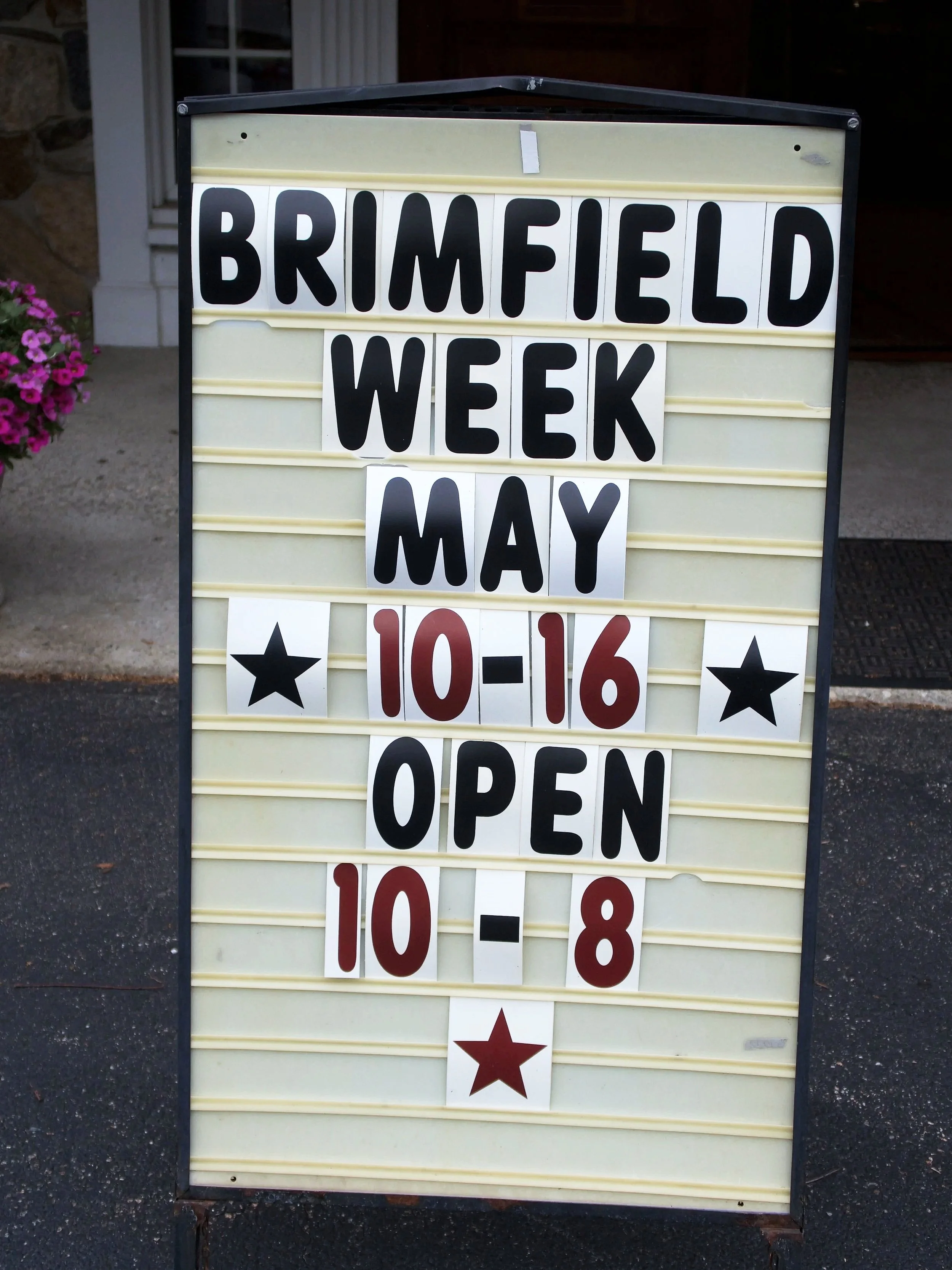 Brimfield: Why Vintage Collectors Still Travel Across the World