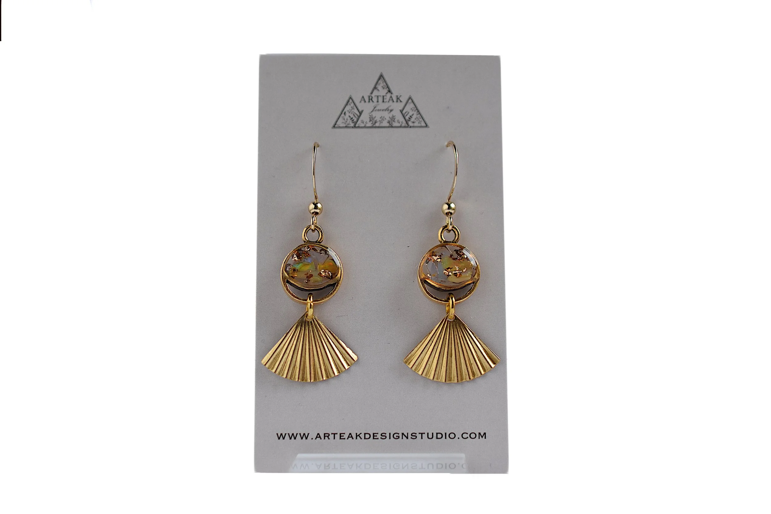 Eco resin and opal earrings with flakes of 24k gold