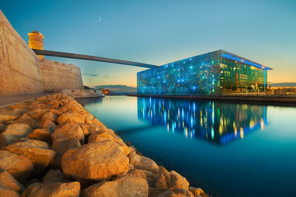 Tales from the City of Galéjades