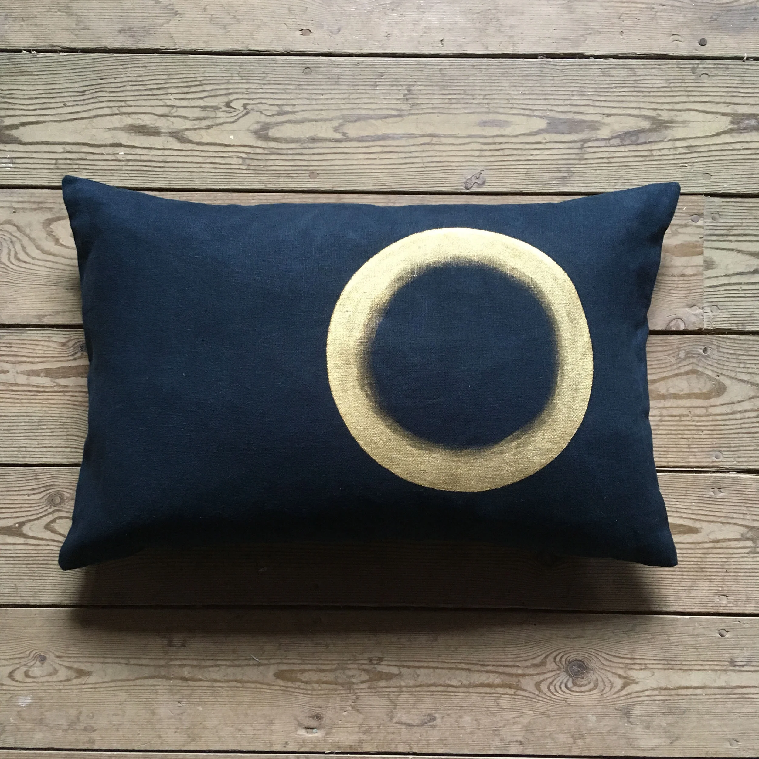 gold circle pillow