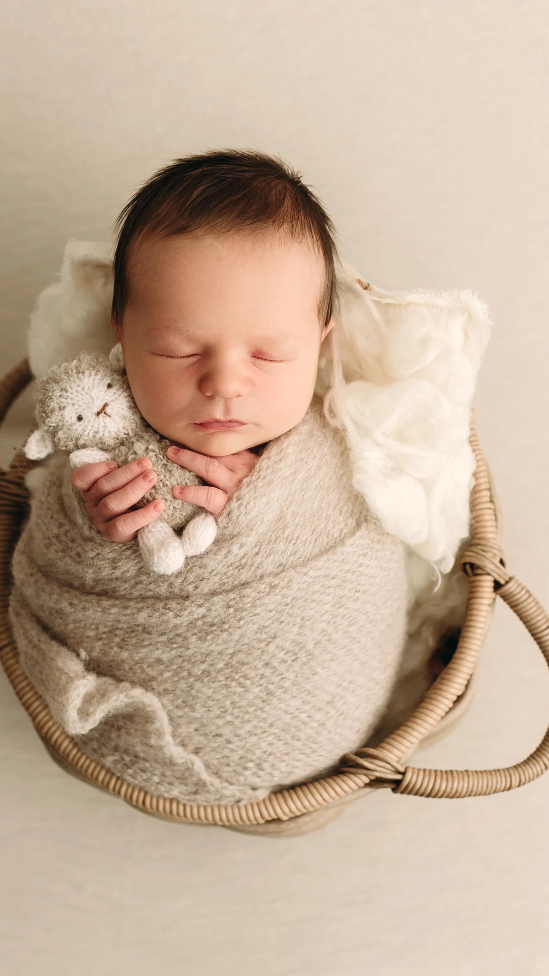 My handsome boy 🥰😍
✨NOW BOOKING LIMITED SPOTS FOR 2023✨
* January - 1 spot
* February - 2 spots
⬇️⬇️⬇️⬇️⬇️⬇️⬇️⬇️⬇️
www.haleybphoto.com
.
.
.
#charlestonwvnewbornphotographer #parkersburgwvnewbornphotographer #huntingtonwvnewbornphotographer #r