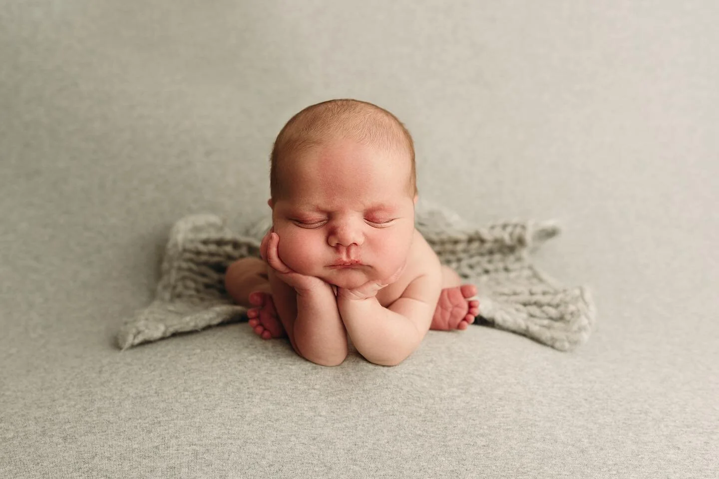 Sweet baby Ollie 🥰
✨NOW BOOKING LIMITED SPOTS FOR 2023✨
* January - 1 spot
* February - 2 spots
⬇️⬇️⬇️⬇️⬇️⬇️⬇️⬇️⬇️
www.haleybphoto.com
.
.
.
#charlestonwvnewbornphotographer #parkersburgwvnewbornphotographer #huntingtonwvnewbornphotographer #ri