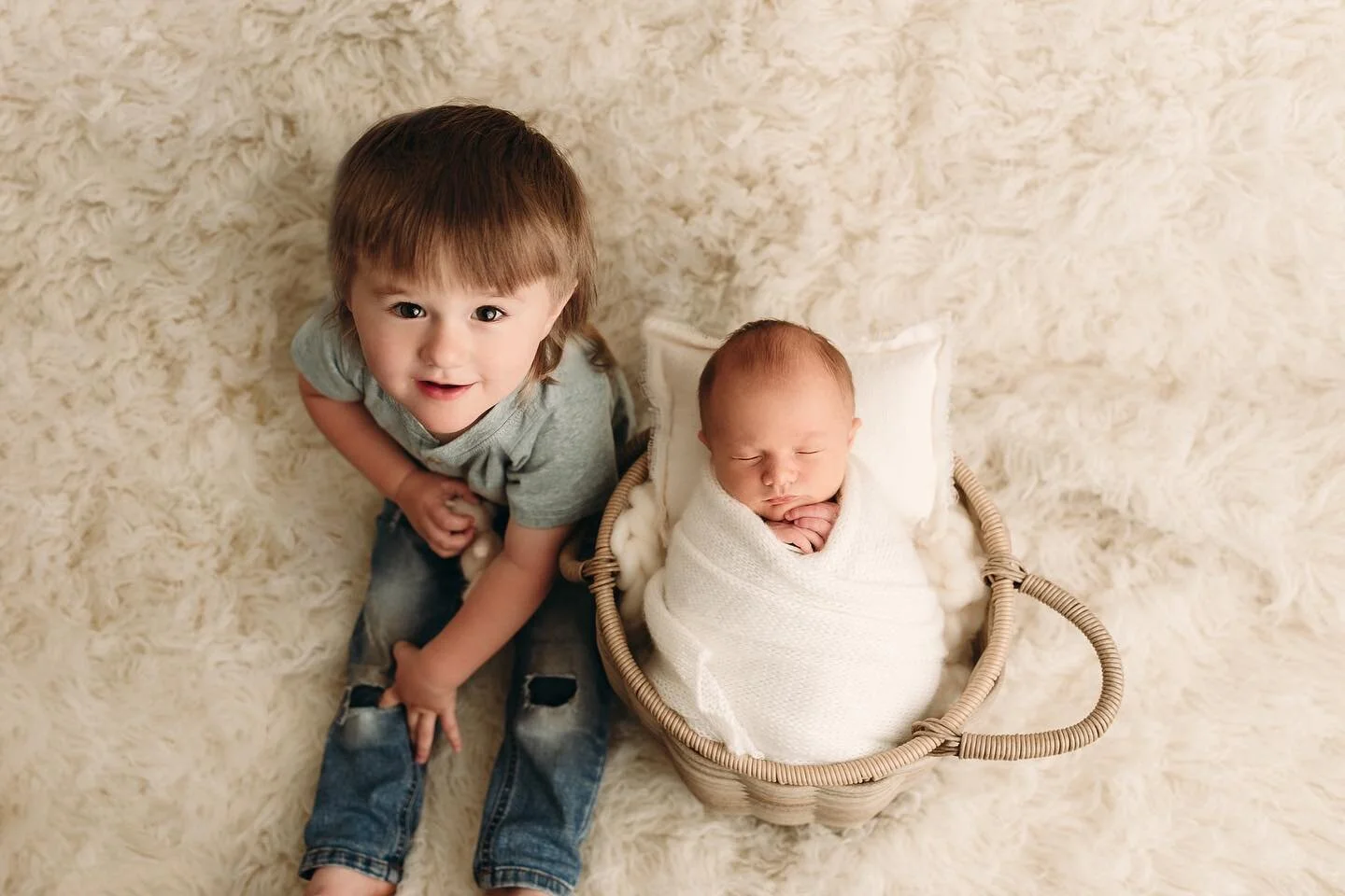 I love these boys so much. I can’t believe how big they’ve both gotten. Austin was one of the first newborns I ever did pictures of and now look at him 😩❤️
✨NOW BOOKING LIMITED SPOTS FOR 2023✨
* January - 1 spot
* February - 2 spots
⬇