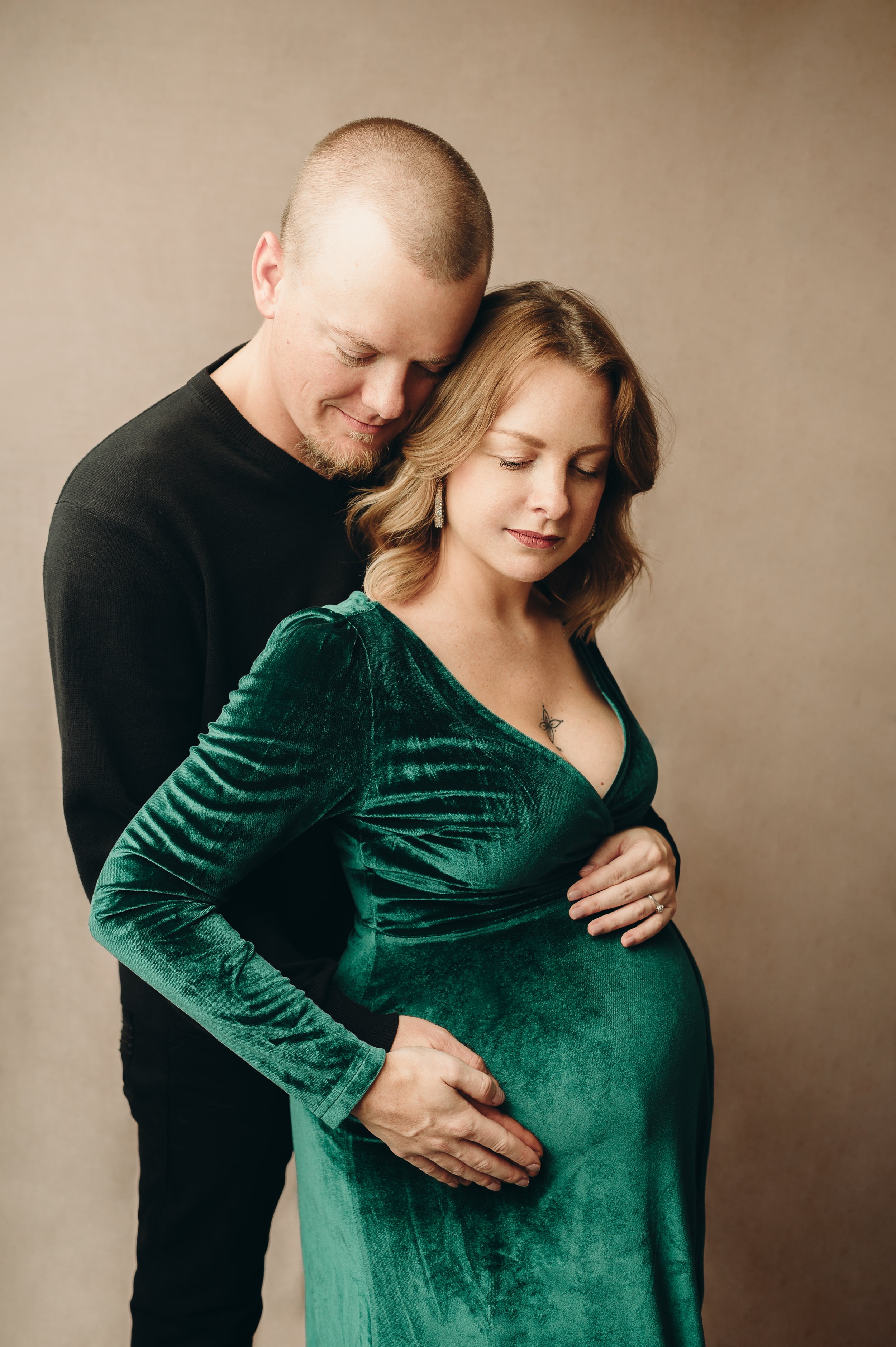 maternity-photographer-charleston-wv