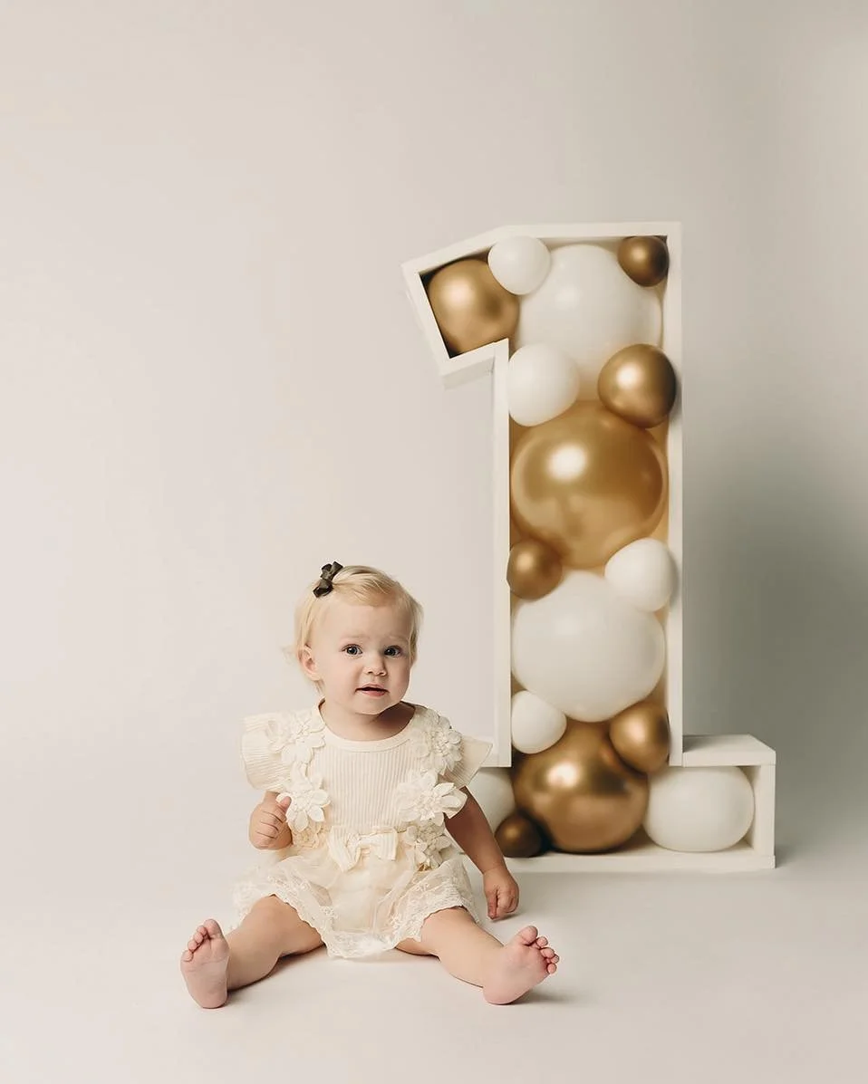This sweet girl&rsquo;s mama wanted her to be the star of show at her 12 month session, so we kept it simple and sweet! 🤍 

I love how the &ldquo;1&rdquo; my husband built for her session turned out as well! It added just enough to this setup to mak