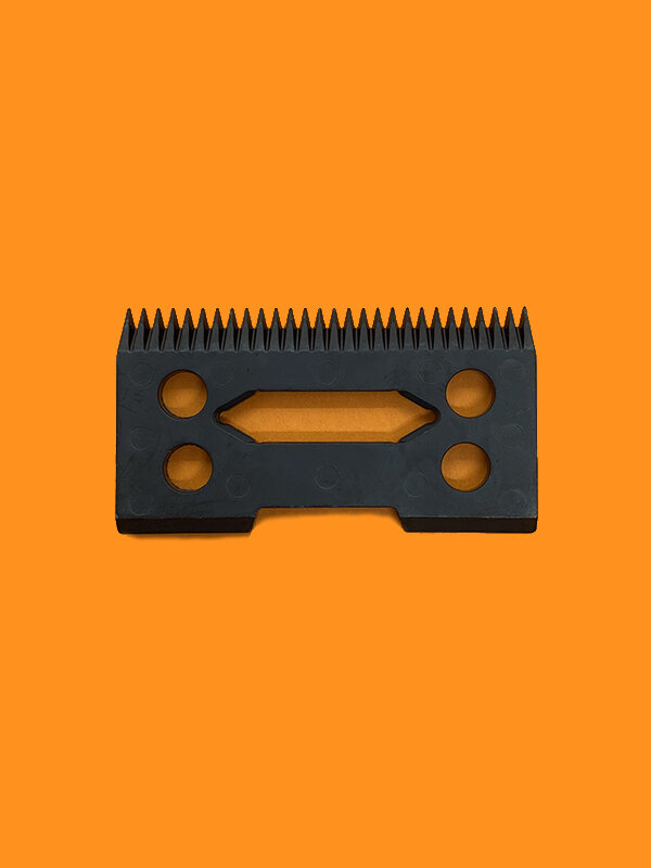wahl_black_ceramic_clipper_blade_up_600x800.jpg