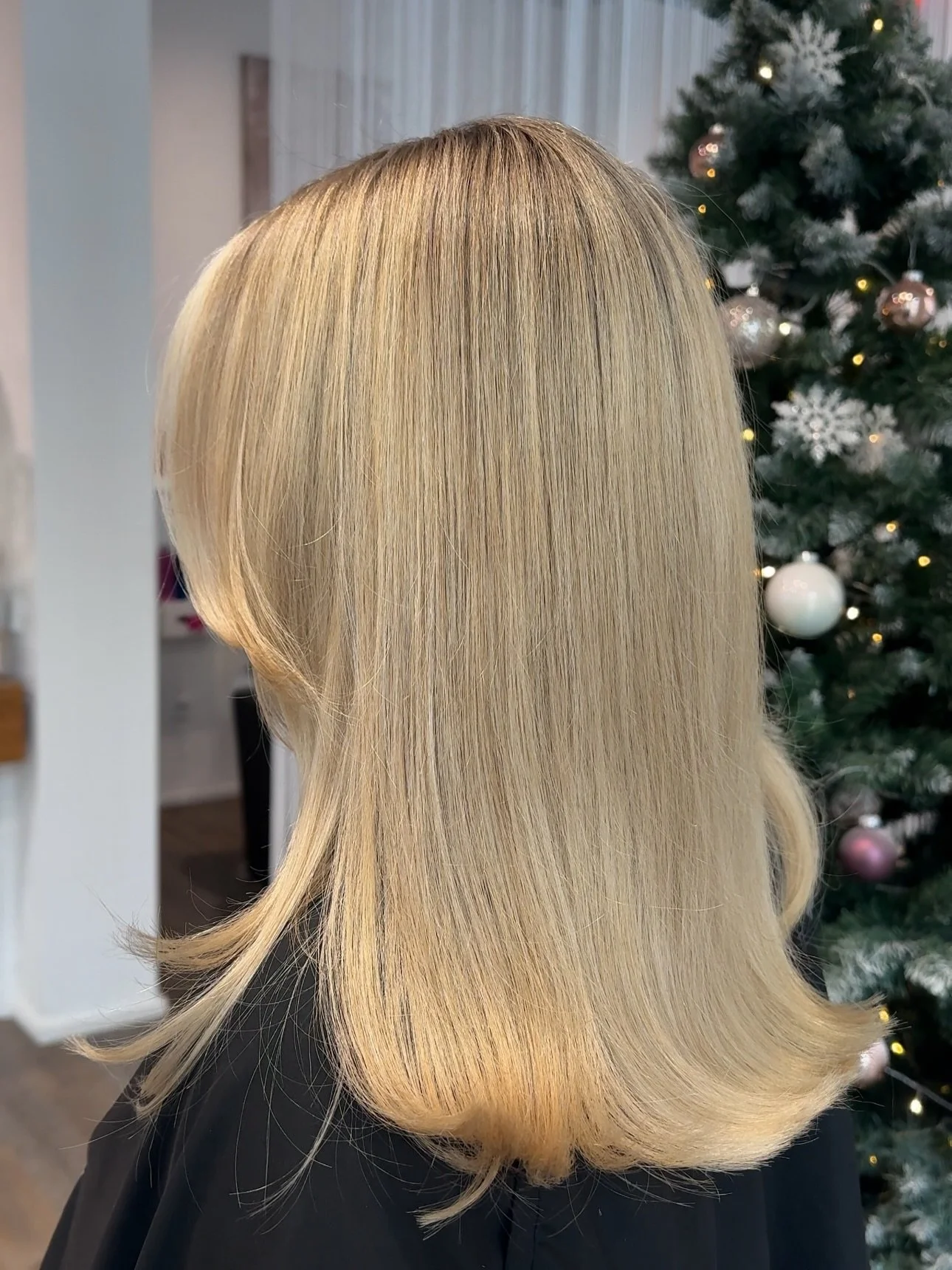 fresh blonde for 2026 ✨

&bull;
#blondehair #seamlessblonde #vanillablonde