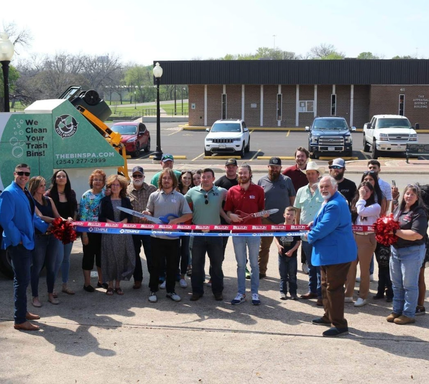 Why Choosing a Local Trash Bin Cleaning Company Beats a Franchise Every Time