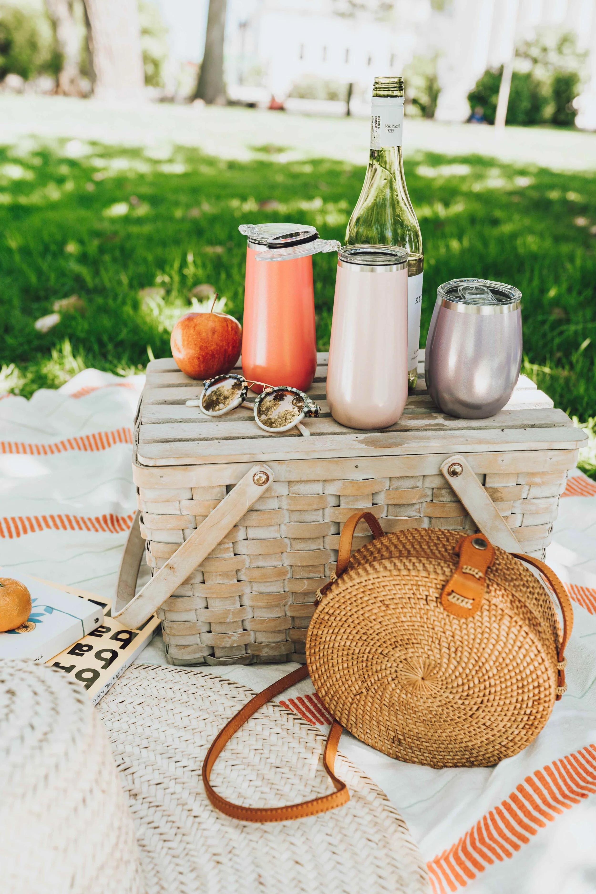Summer Picnic Essentials with Brumate — Chesley McCarty Summer Picnic Essentials with Brumate — Chesley McCarty