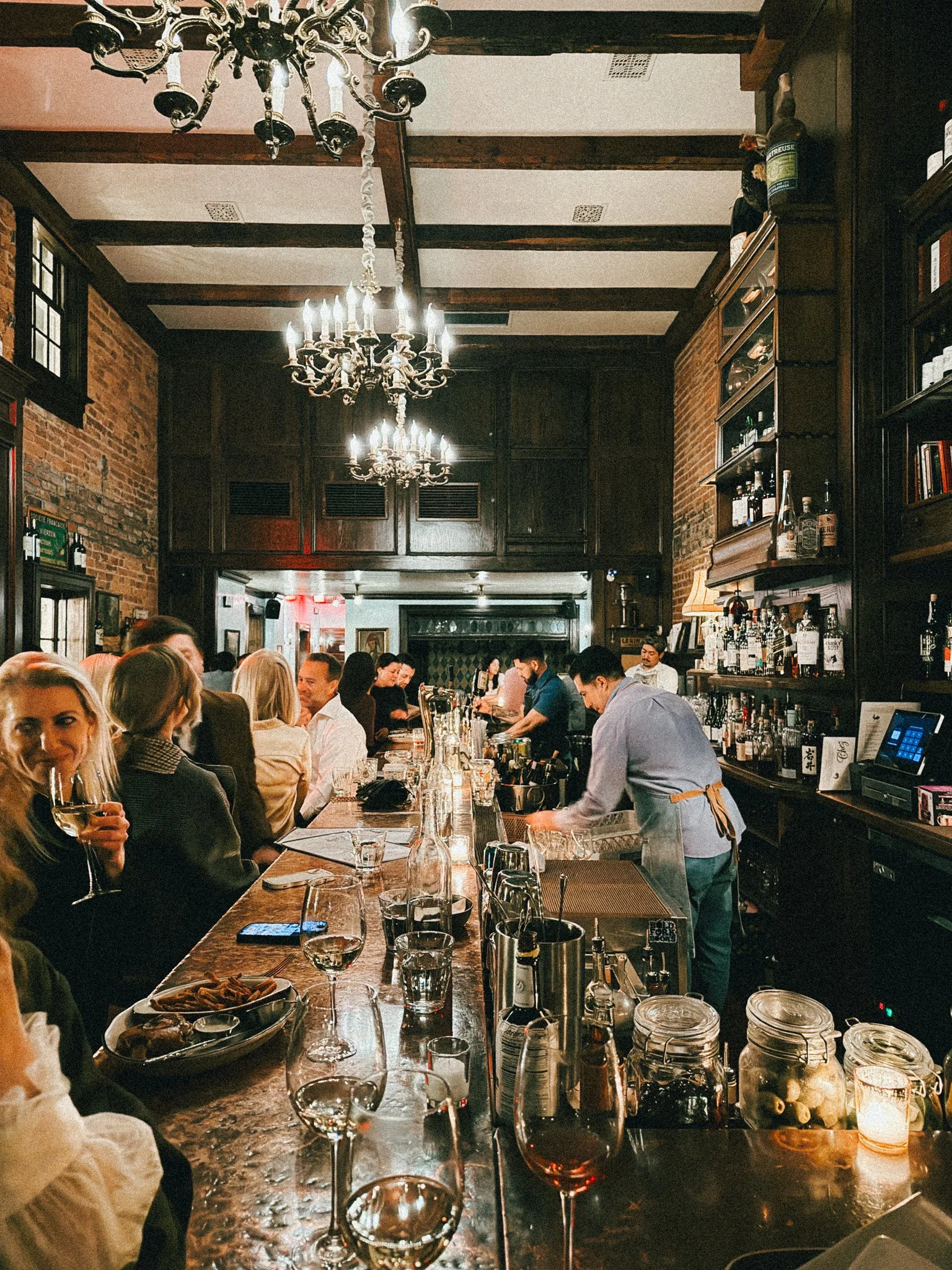 Chez Billy's Bar Au Vin