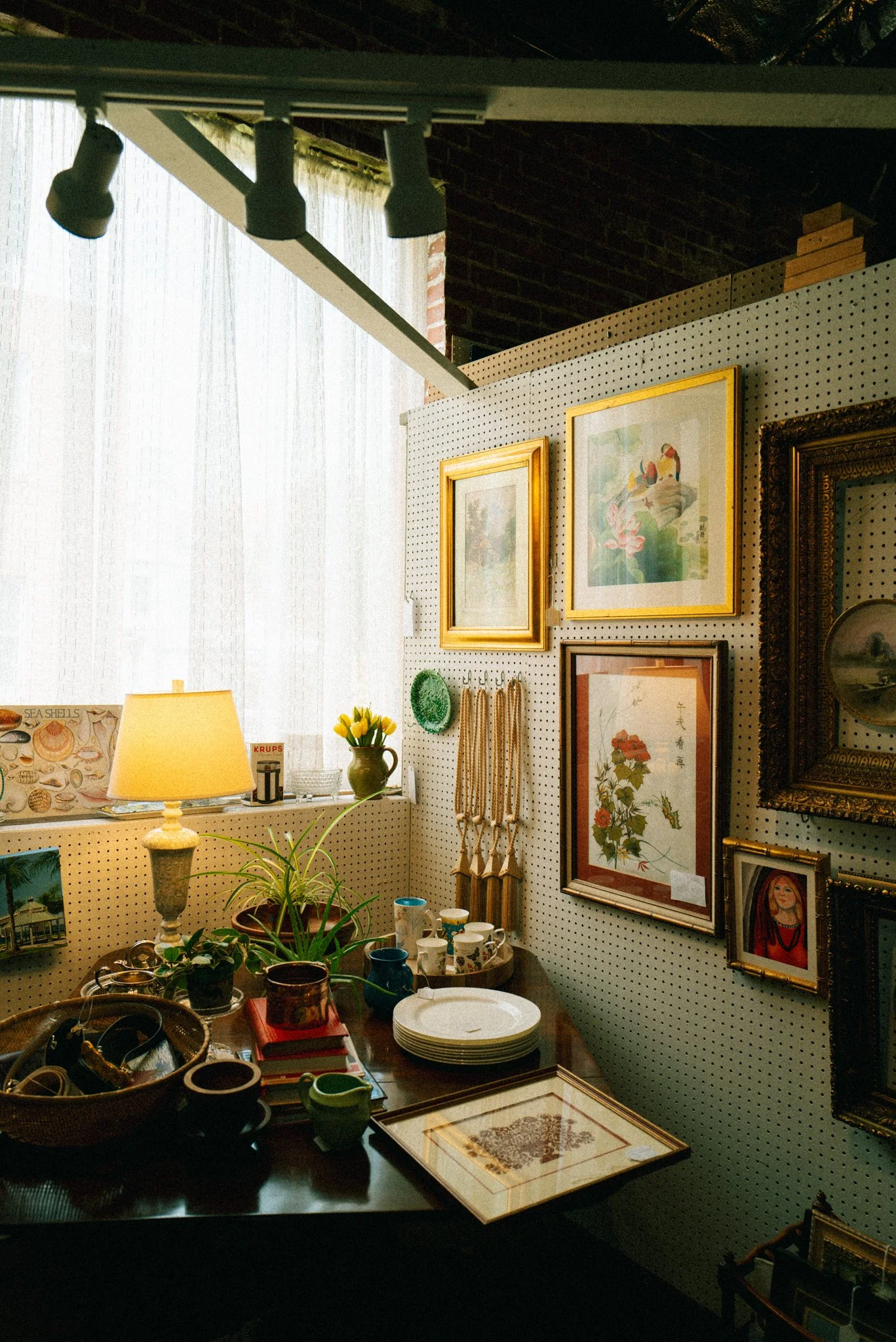 Emporium Antiques