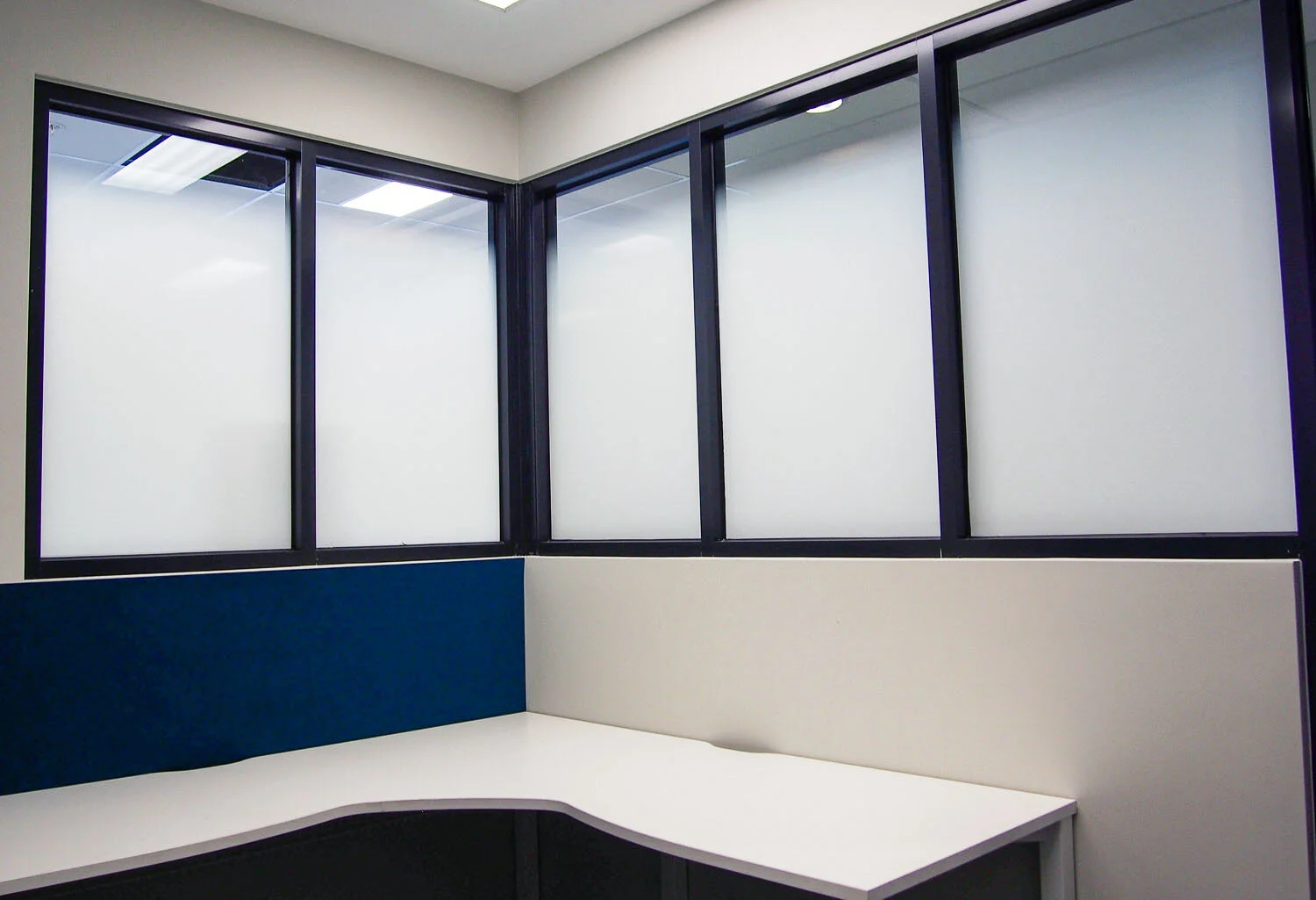 2-Point Fade Effex in White