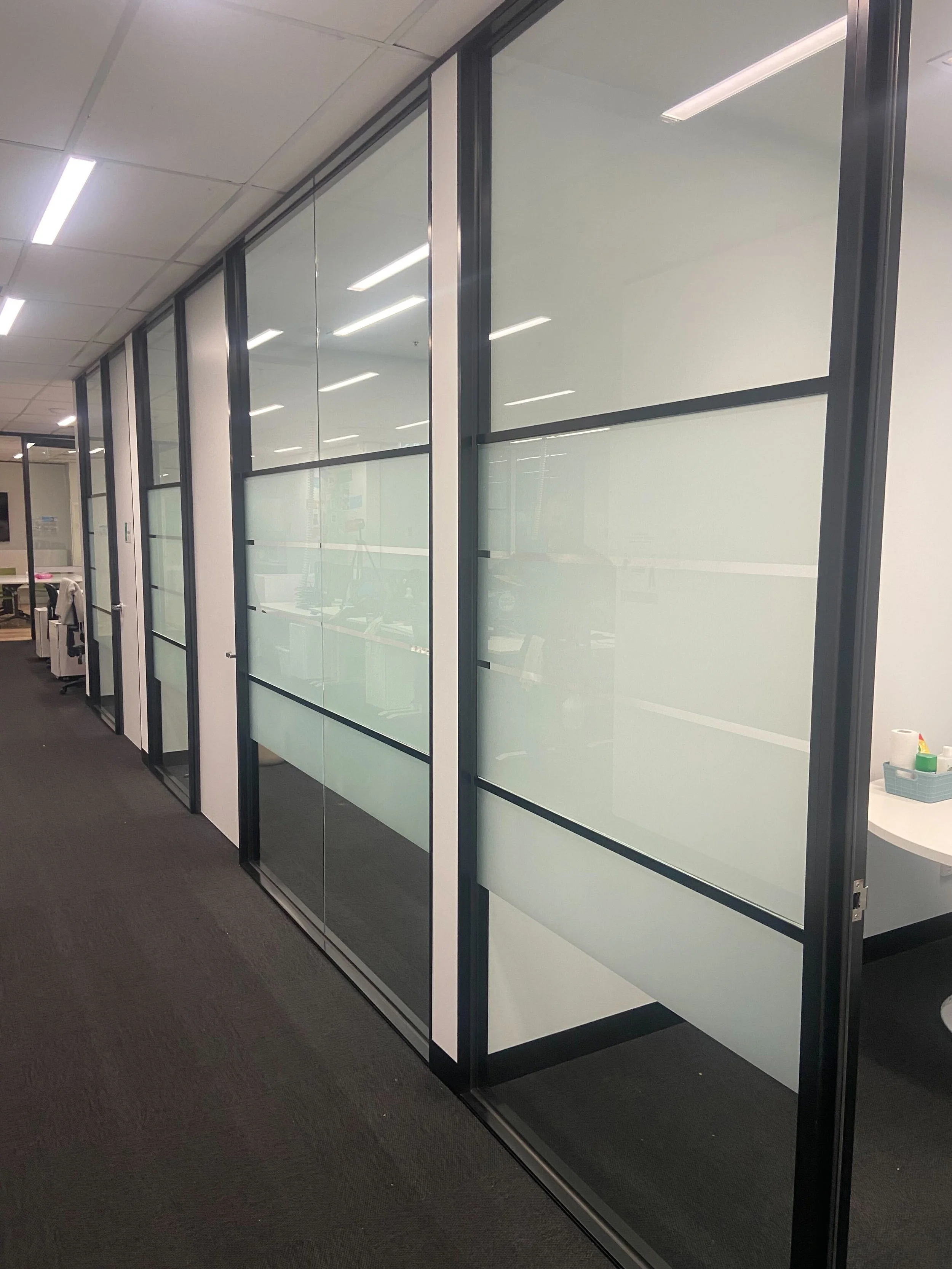 Precision Cut Frosted Privacy Band