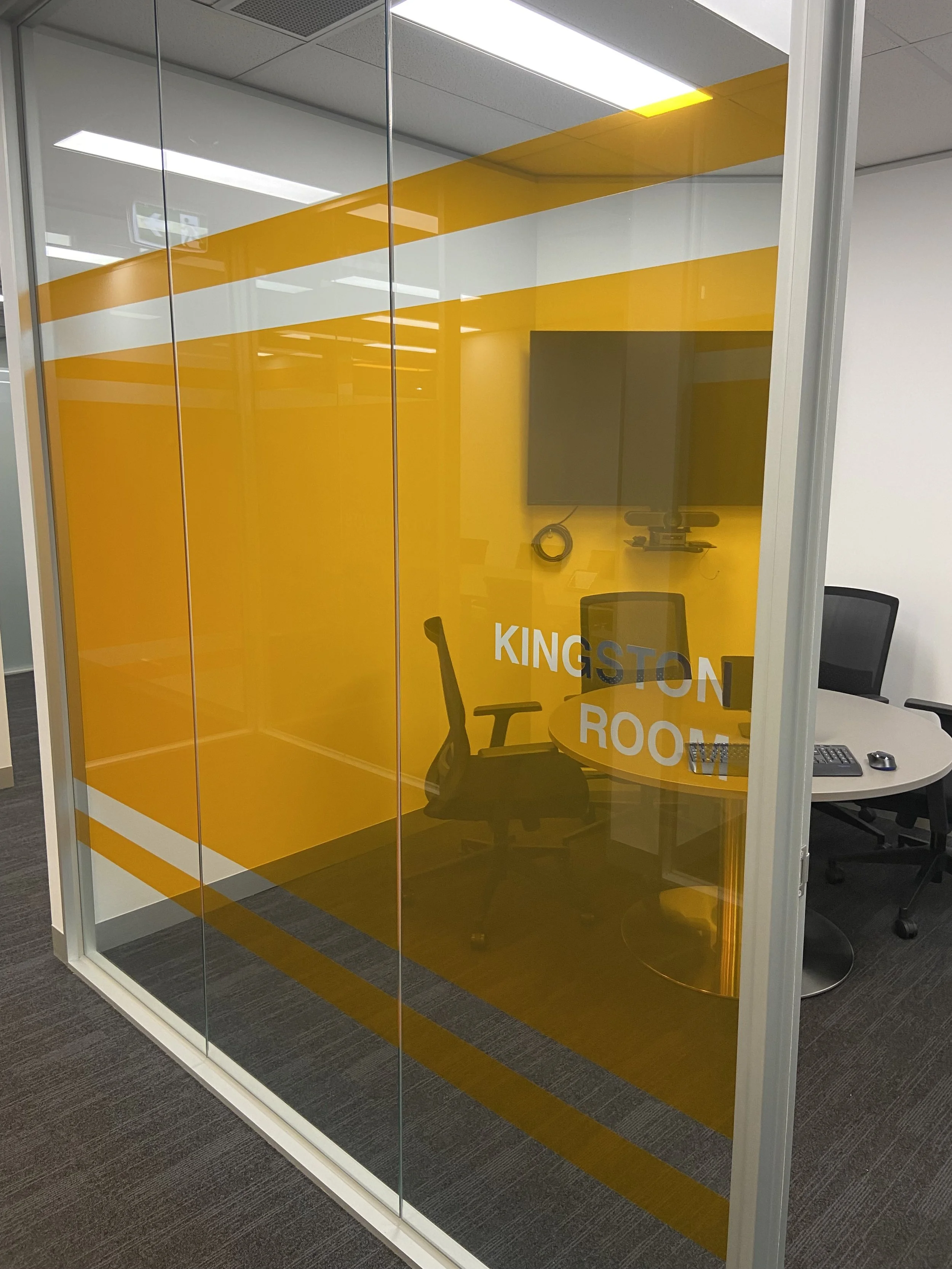 Precision Cut Privacy Band 